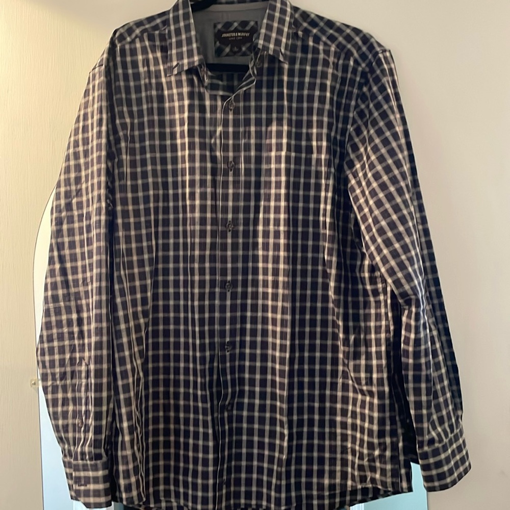 Men’s long sleeve button down